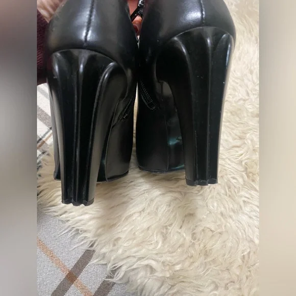 John Fluevog Shaguar - Picture 3 of 16